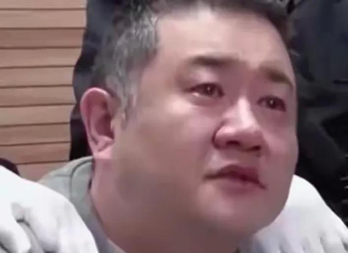 刑场前流泪，死刑犯的最后三分钟，他到底在想啥？孙小果被执行死刑那天，CCTV