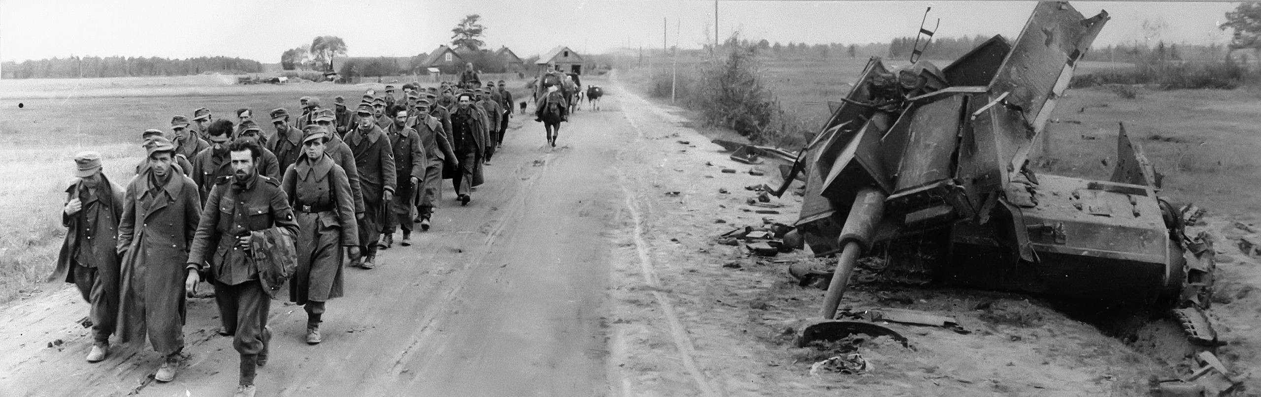 飞扬军事80年前的今天，1945年5月11日，库尔兰半岛的德军向苏军投