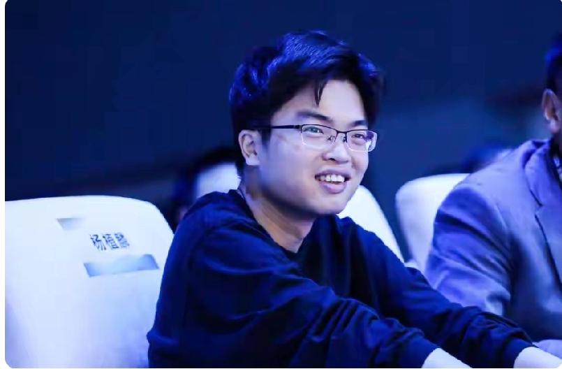 90后在现在的创业圈里那可是相当能打，就说AI领域的杨植麟，人家持有资产超100