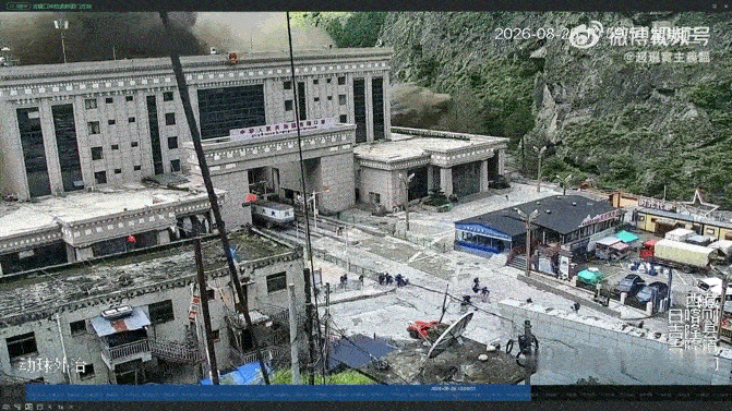 吉隆口岸大楼一开始看到这个话题我还以为只是像洪水一样下面淹了些上来，直到我看到