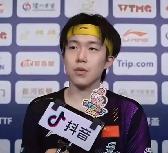 王楚钦又一次上热搜，这回不是因为打球，是因为怼人。 事情发生在比赛刚结束的混