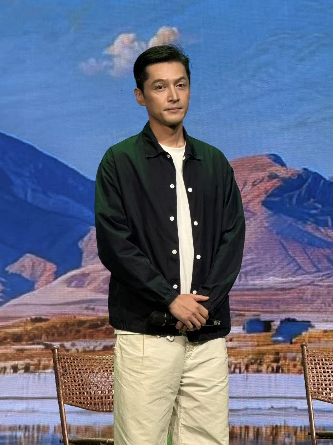 为什么胡歌现在很少用社交平台，其实原因很简单，不是老了跟不上网络，而是说话太容易被断章取义了，所以就