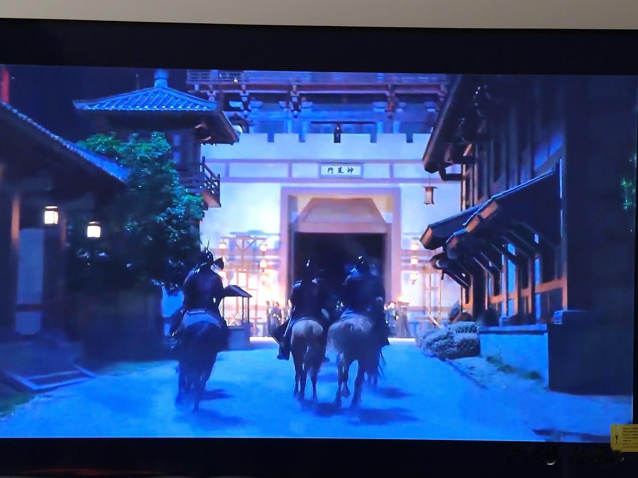 《兰香如故》要被显国公一家笑死，造反跟闹着玩似的。显国公和汉王勾结，汉王在京城，