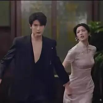 我们这一秒可怎么办啊民国剧男的大深v，女的超紧身旗袍