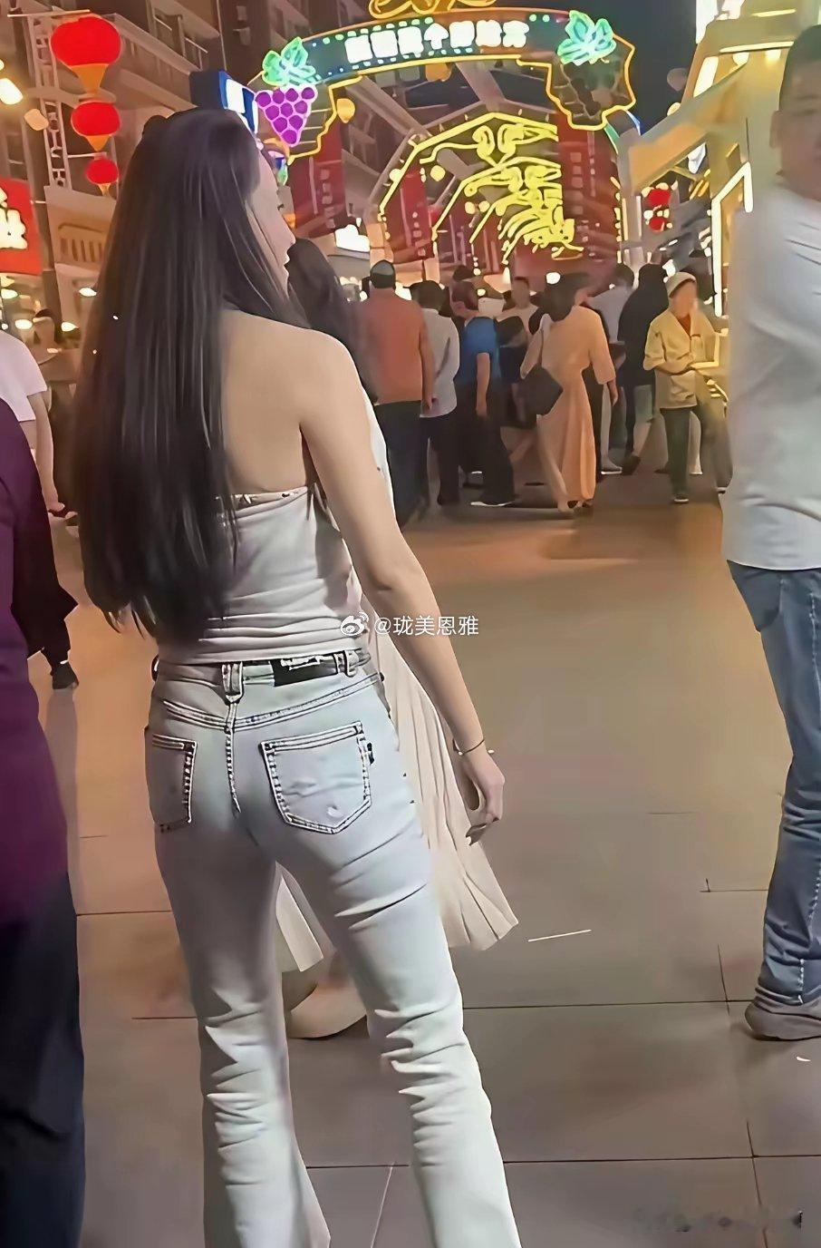 森林北的无滤镜街拍，终于明白大家为什么对她的颜值争议这么大了
