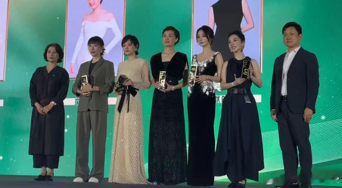 杨幂扶了孙俪扶杨紫几位简直美绝了真正的女明星