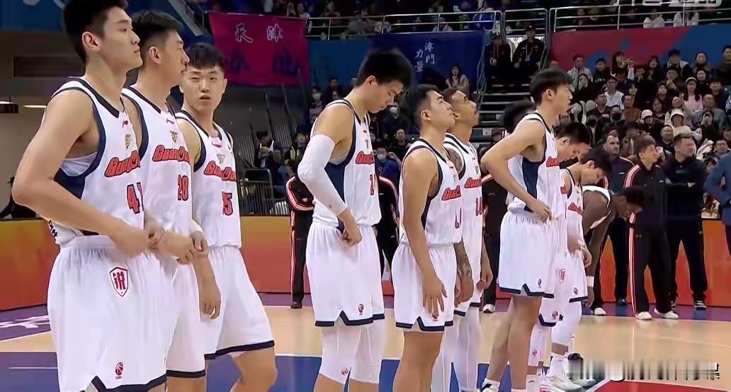 20分算个P，广东客场74:105惨败北京，不得不承认四大事实！1.杜锋--