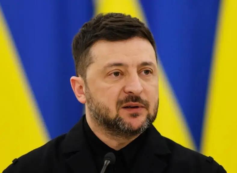 照着乌克兰这个节奏下去，乌克兰可能会丢失掉更多的领土，那个时候泽连斯基也就叫天天