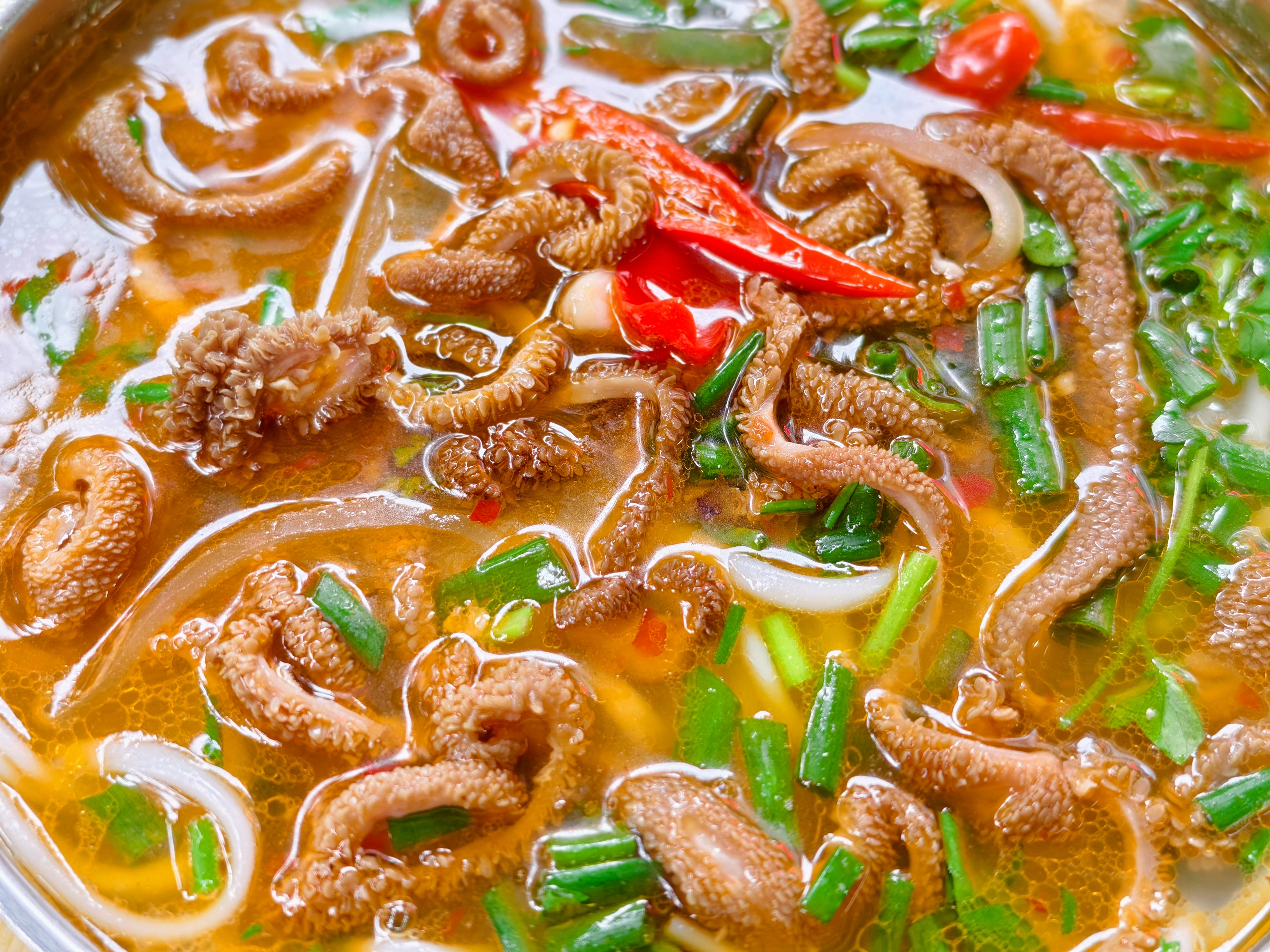 最近降温，每天都想干一碗攀枝花羊肉米线快看看打几分？​​​