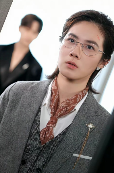 女扮男装最像的一个女生，没人反对吧​​​