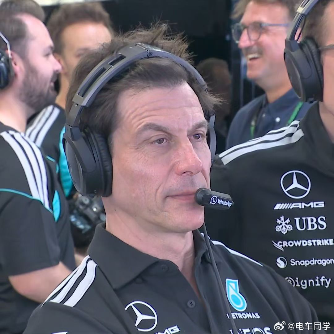 你期待下个周末的F1中国赛吗？你怀念有周冠宇的时候吗？