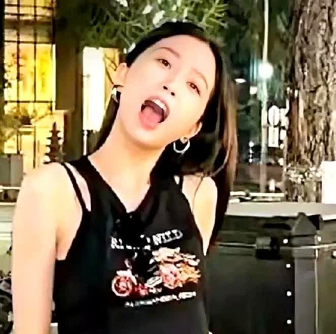 家长：我不整死老师，我就不是家长！浙江瑞安59岁的林老师，一只脚已经踏进了退