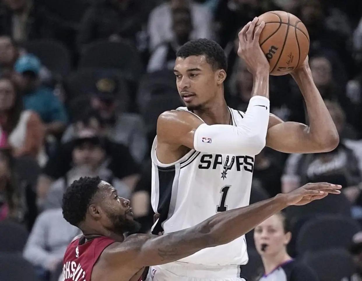 最快速度续约！ 今年7月7日之后，圣安东尼奥马刺可以正式向维克托·文班亚马递