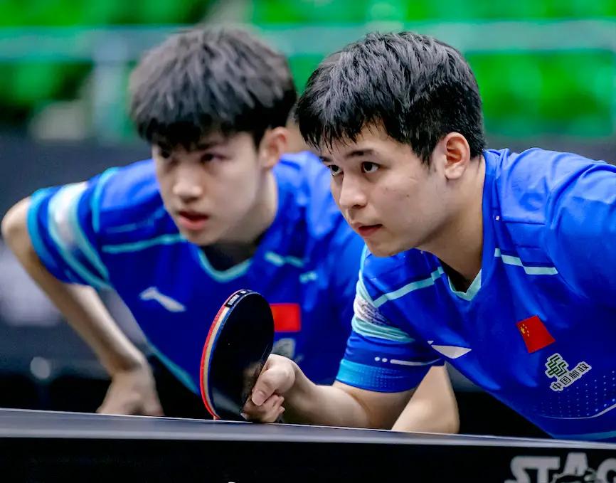 【新年三连赛，林诗栋终于拿到冠军了】太高兴了，小伙子开胡了，结局来了一点甜的。对