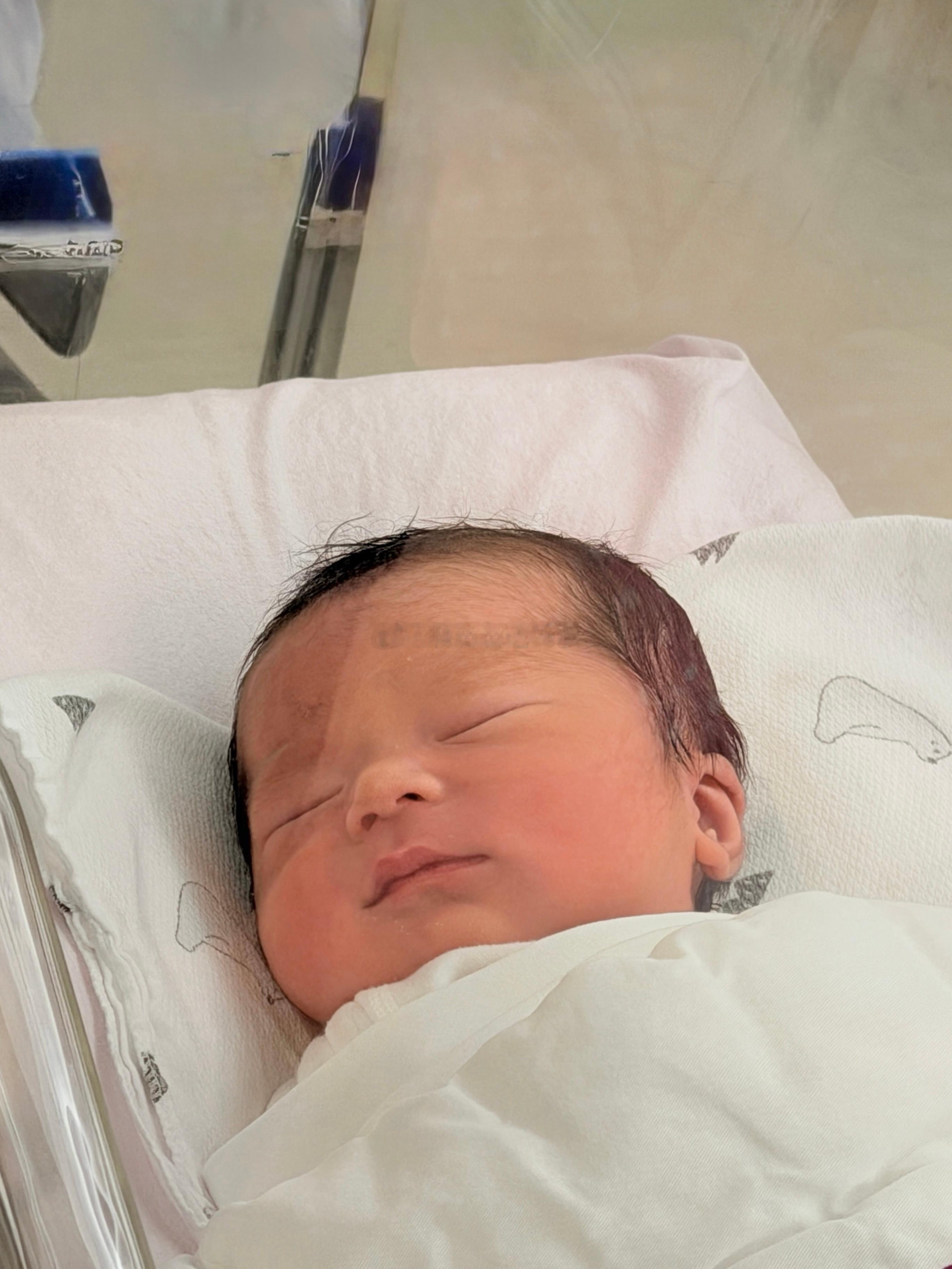接好孕👶🏻又一位小宝贝平安落地啦～🥹从前期准备、移植，到十个月的等待，中间
