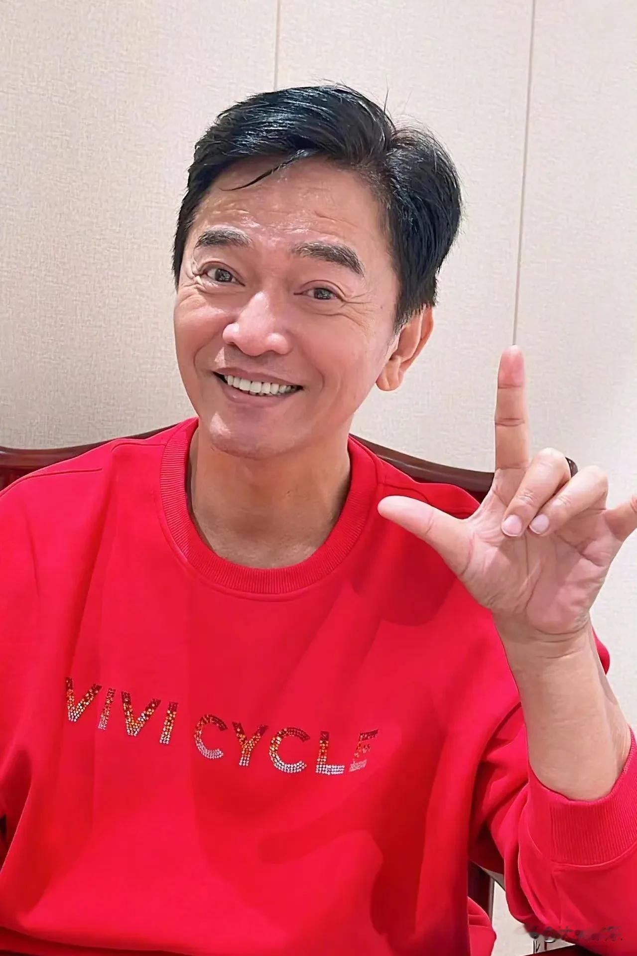 老爸正刷着新闻，突然来了一句：像吴宗宪这样的人活着还有什么意思？就在我疑惑不