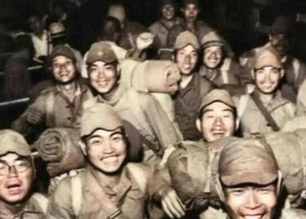 1946年，最后一艘遣返日本人的轮船开船前，负责遣返的李修业将军登上甲板，他说：