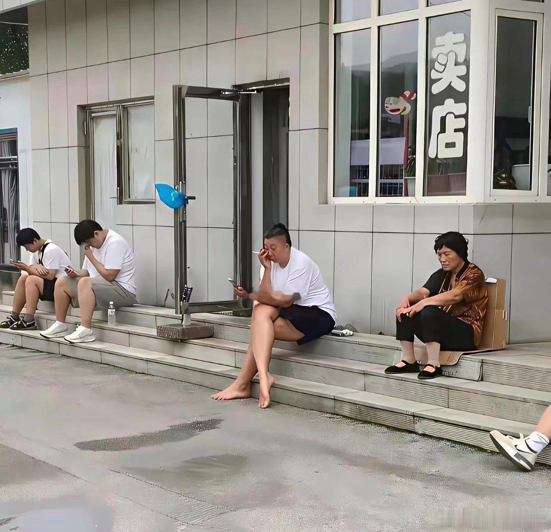 网红东北雨姐，原来真人长这样的