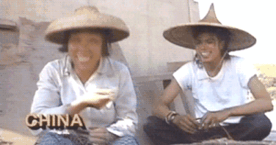 老太太称呼他：那个黑皮肤的女人！1987年，广东中山，迈克尔·杰克逊穿当地
