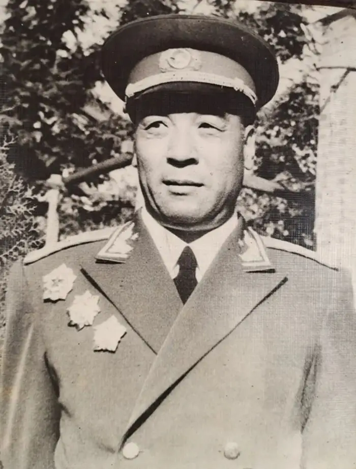 聂鹤亭事前不请示林彪罗荣桓，而擅自做主接受国民党53师的“起义”，这事他已经挨过