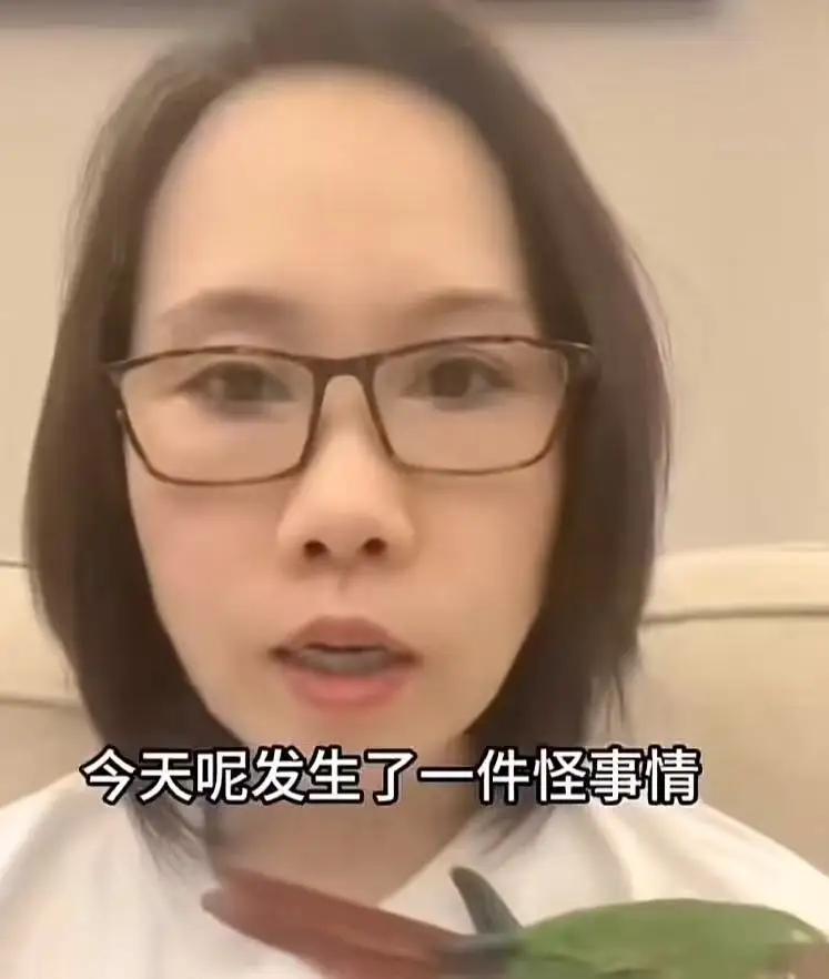 女子逛街遭遇“离奇怪事”，细节越想越后怕，网友：这不是巧合，是有人盯上你了