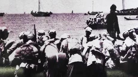 当年解放军靠木船渡过台湾海峡还是有可能的，台湾没有游击队的接应。解放海南岛靠的是