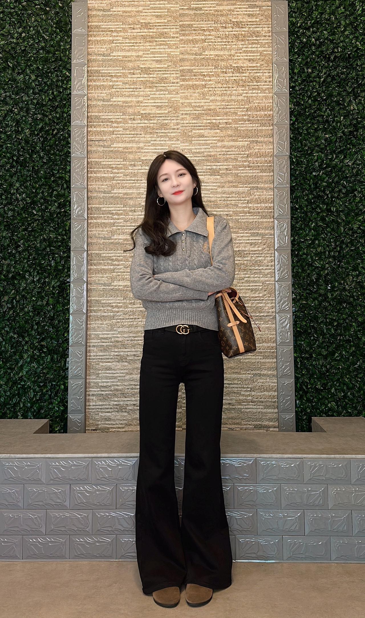 心很贵一定要装最美的东西情绪很贵一定要接触让你愉快的人和事微喇牛仔裤冬季穿搭