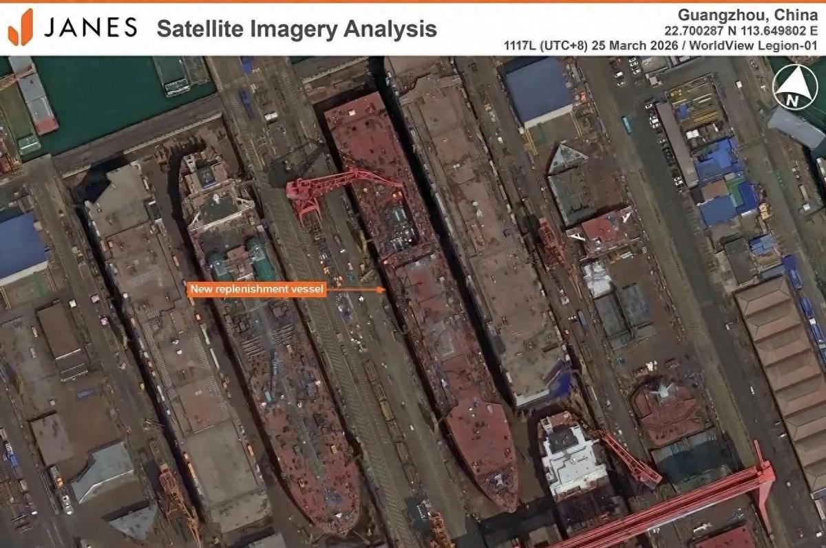 谁能想到，就在美国人天天盯着咱们航母的时候，一艘真正能左右未来海战格局的“海上巨