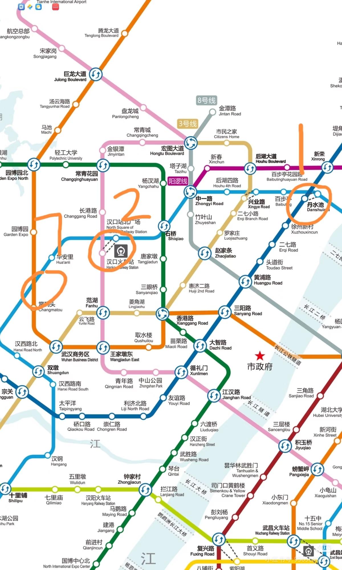武汉地铁这事儿挺有意思。两条线路都和1、2、7号线交而不换，这情况就跟历史重演似