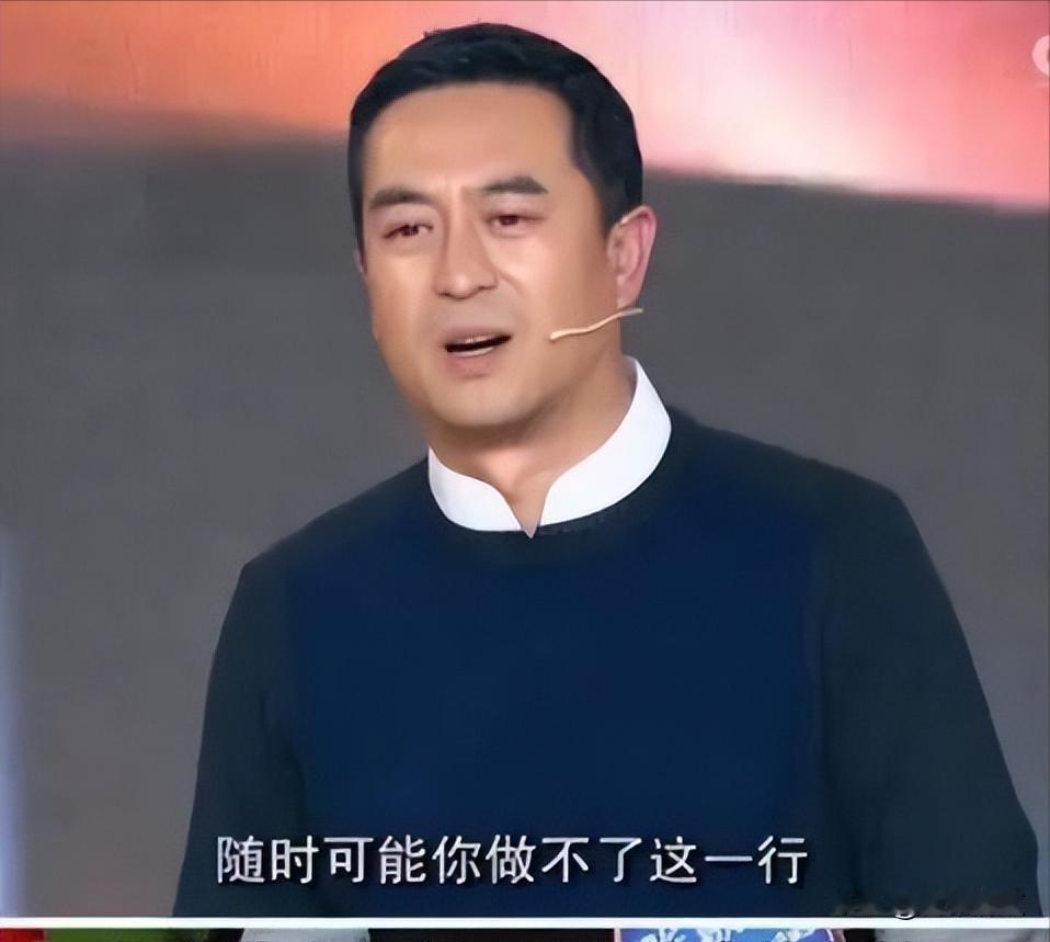 西安那个演宋思明的张嘉益，最近家里照片被传疯了。一堆人说他住大别墅，低调发财。