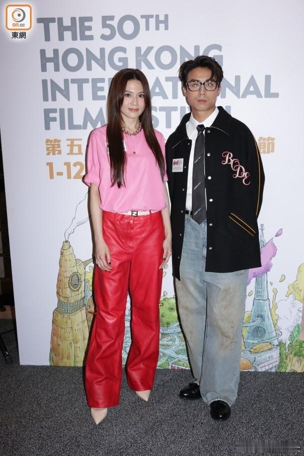 演員周秀娜與江𤒹生(AnsonKong）晚上在尖沙咀文化中心出席電影《大分瓶