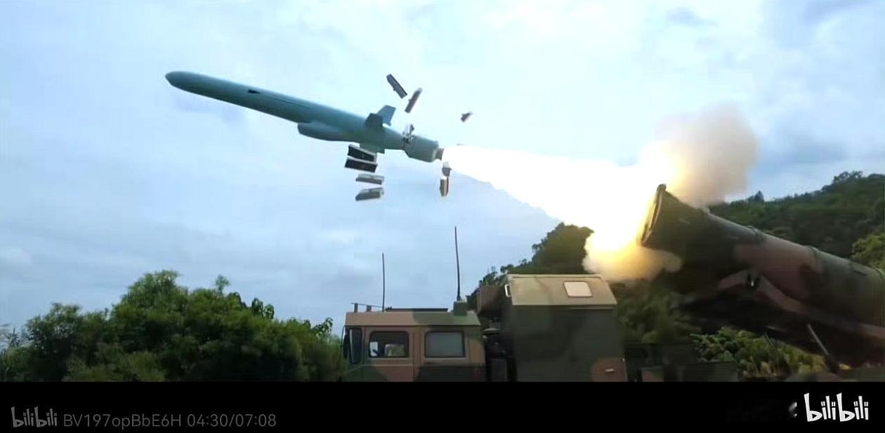 海军现在深挖现役装备潜力，对目前装备的亚音速反舰导弹进行改进。三院把2000年左