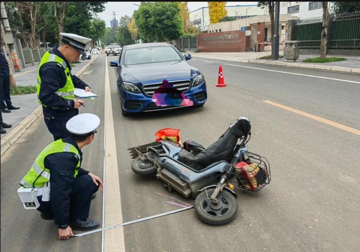 我绿灯直行撞了人，交警却让我认全责？我没认，现在发生了什么让我后悔没早点知道