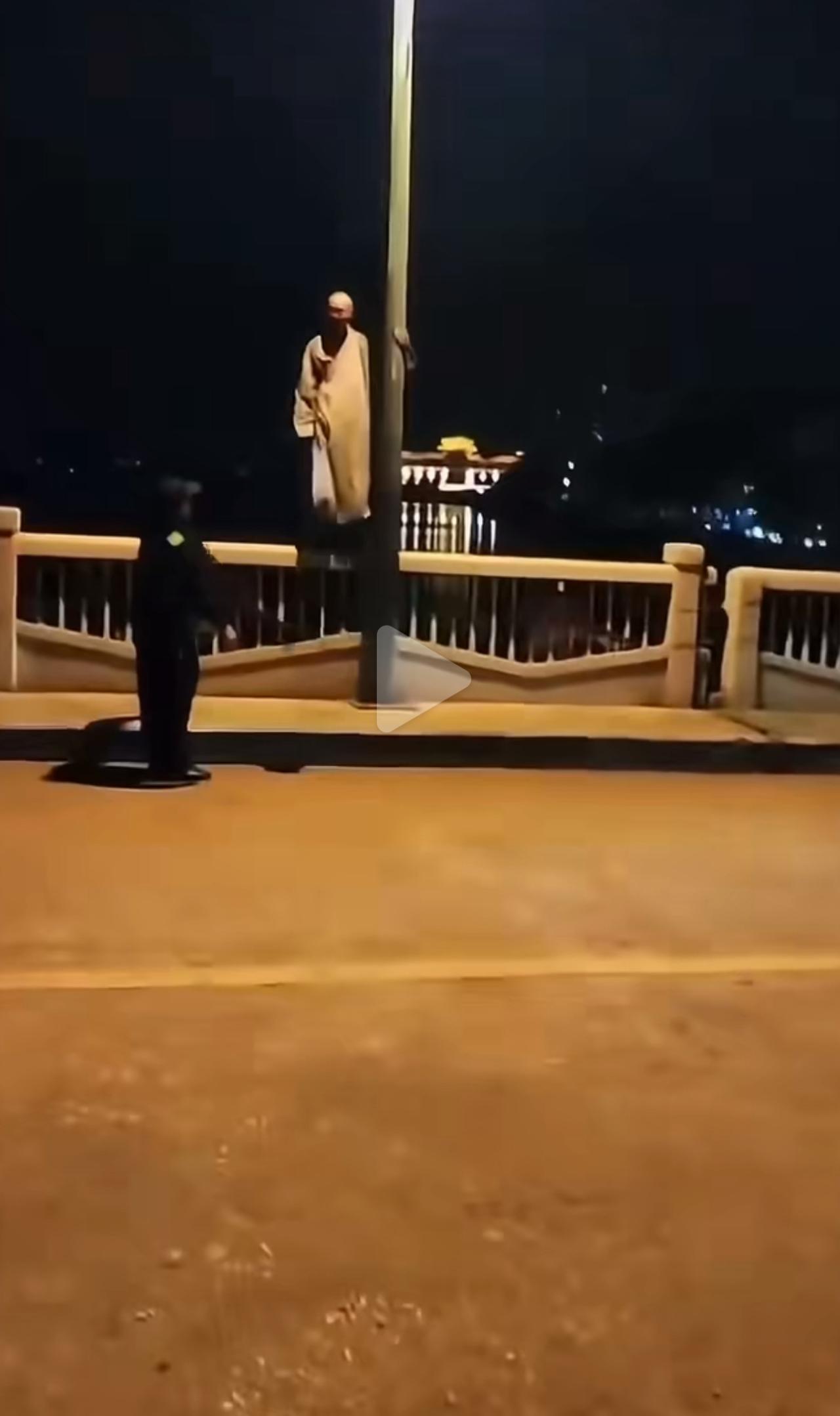 5年被车撞22次？香港这对夫妇的碰瓷套路，终于被警方一锅端了！香港警方最近打