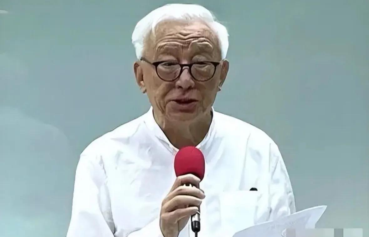 3月10日，“台独”顽固分子曹兴城再次跳梁作妖，公然叫嚣要全面“去中国化”，声称