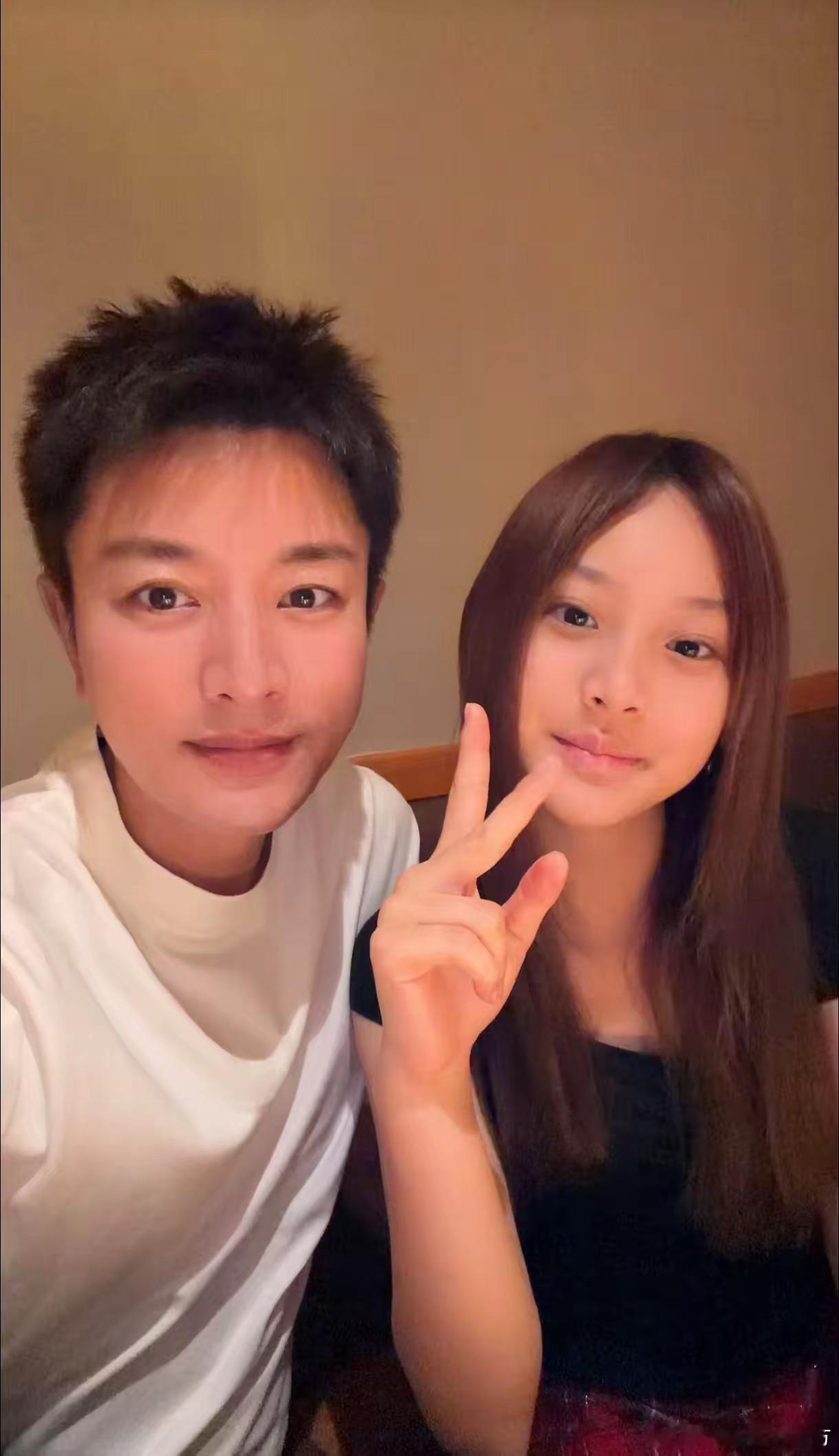 贾乃亮估计以后再也不会结婚了，不是放不下前妻，不是眼光高，纯粹是因为太心疼女儿甜