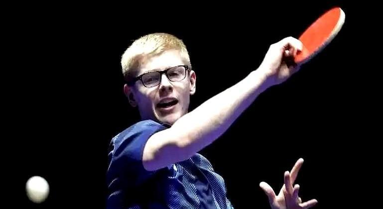 7-3领先，邱党输掉的不是比赛，是直板反手那块天生短板。大勒布伦横板撕拉，压住