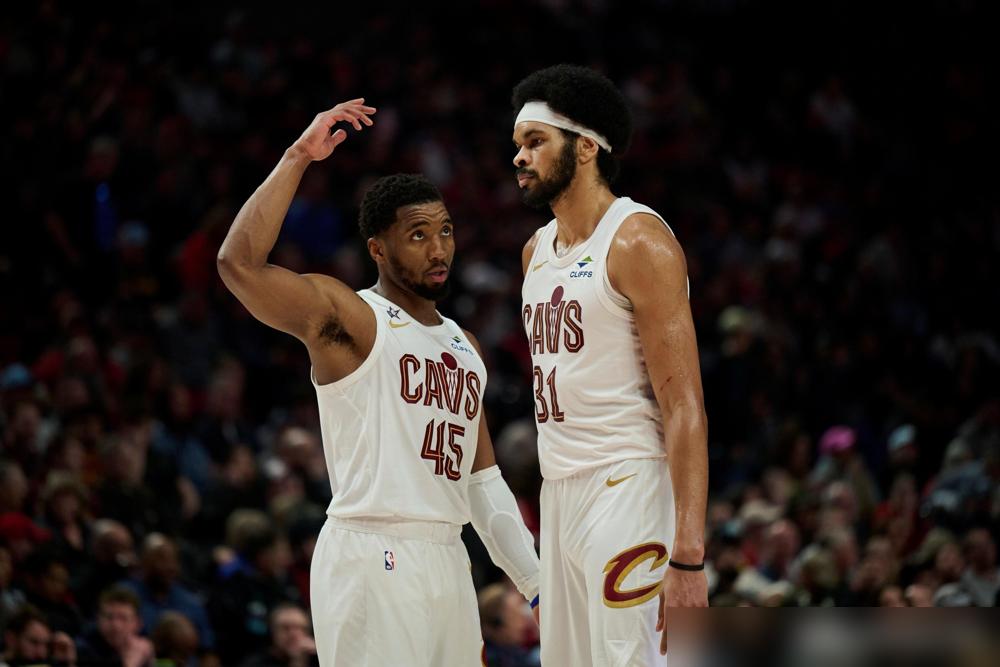 骑士这笔哈登交易，现在看简直赚麻了！2月初，骑士送走加兰和2026年次轮签