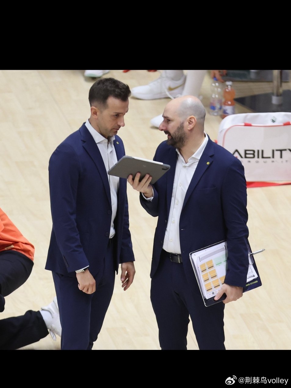 桑塔雷利的助教意大利教练托马索·巴尔巴托新赛季将加盟土超库泽博鲁。巴尔巴托在科内