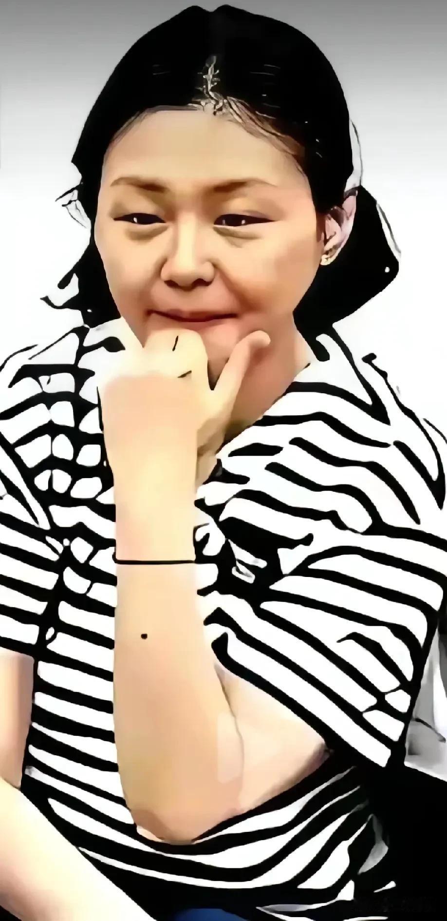 大S的最后三年是真的幸福吗？从后来放出来的照片看，大S只是一个普通的不能再普通