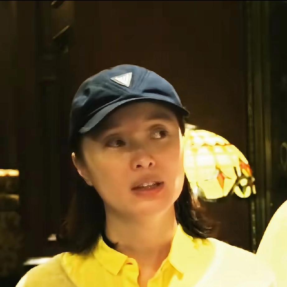 吴越在节目中表示，自己是敏感体质，身体上的稍微有一点点变化，她都会感到很崩溃，所