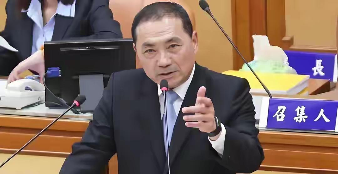 国民党籍新北市长侯友宜不负民进党所望，继昨天就军购案表态“支持防务预算不低于3%