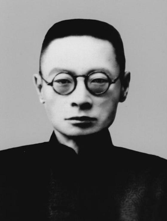 1928年，蒋介石到安徽大学视察，与时任安徽大学校长刘文典吵架，蒋介石狠狠打了刘