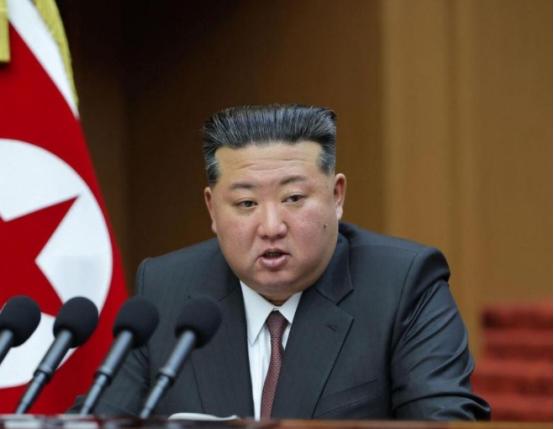 恩断义绝！金正恩治下的朝鲜，做出前所未有重大决定，官宣“头号敌国”。 据朝中