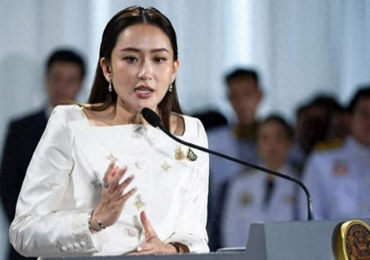 万万没想到，该来的还是来了！泰国文化部长佩通坦重磅宣布：她已接受泰国宪法法院裁定