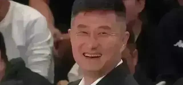 王俊杰回归CBA，最佳选择---应当是广东宏远队！刚刚过去的亚洲杯，男篮最火