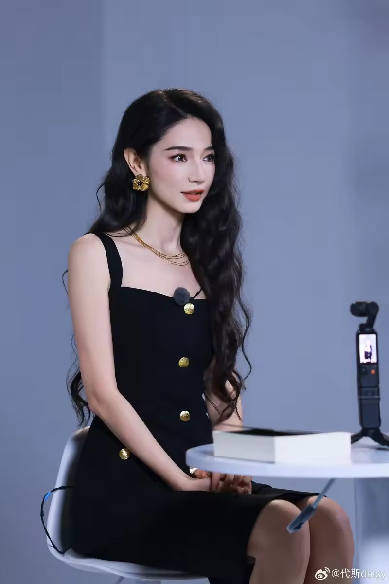 代斯出发浪姐7代斯出发浪姐无惧前路代斯出发浪姐7，看到她晒的取餐密令是“无惧前