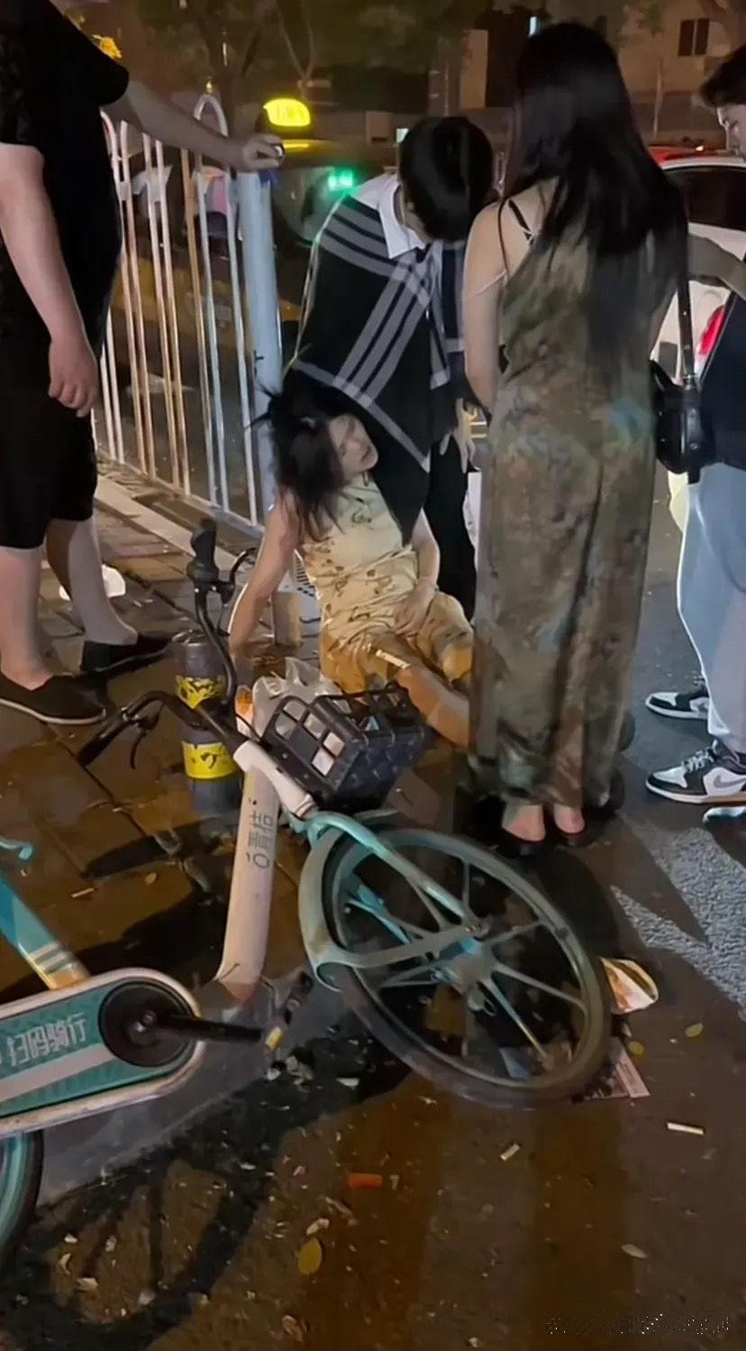 幸好碰到好人了，不然就惨了！
