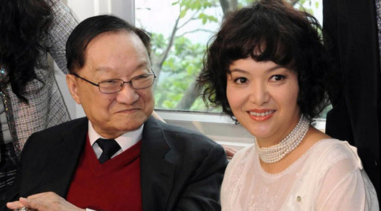 如果男人说：她这么年轻，在我眼里就是个孩子，我都可以做他父亲了，怎么可能有想法？