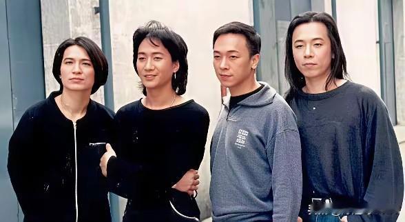Beyond组合里，还是黄家驹长得最帅气，黄贯中年轻的时候也长得蛮好看的，难怪朱